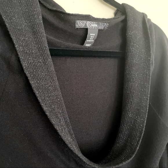H&M size 6 fancy black knit top with sparkling trim - Picture 2 of 12